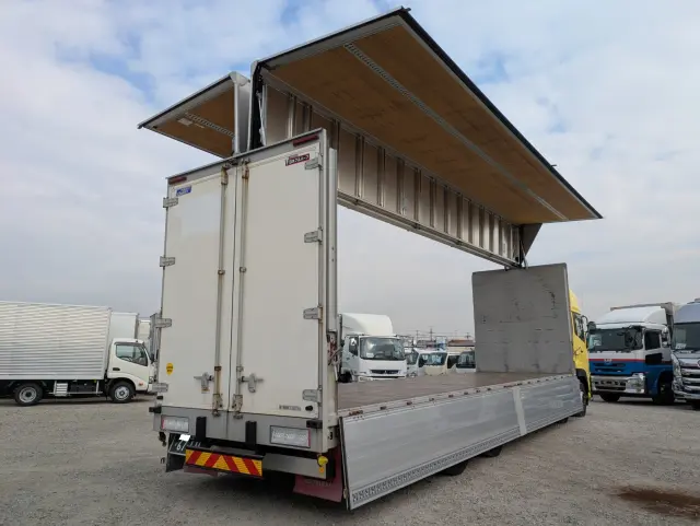 ＵＤ クオン 2PG-CG5CA(8x4)の写真35