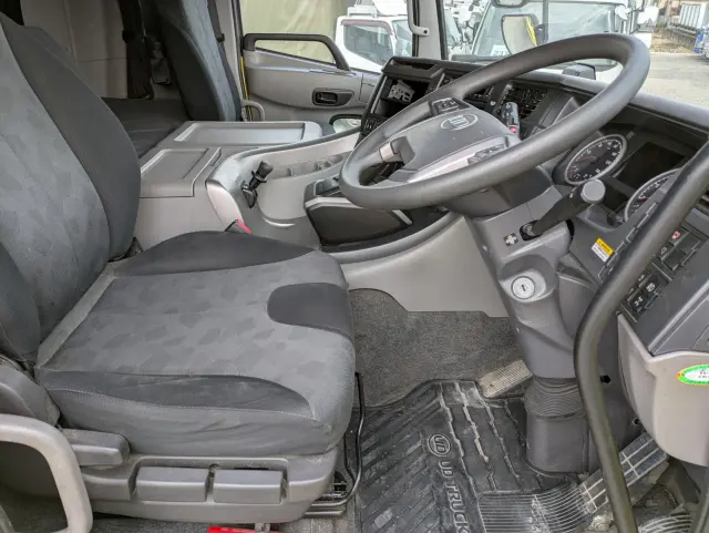 ＵＤ クオン 2PG-CG5CA(8x4)の写真36