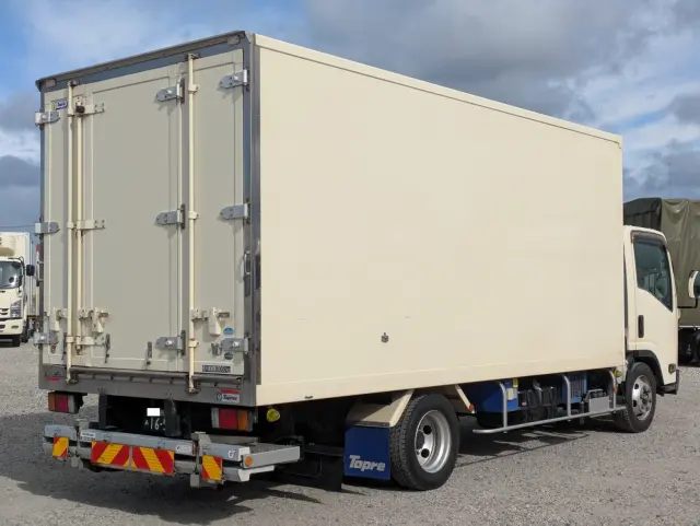 いすゞ エルフ TPG-NPR85AN(2WD)の写真7