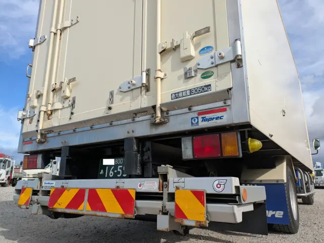 いすゞ エルフ TPG-NPR85AN(2WD)の写真8