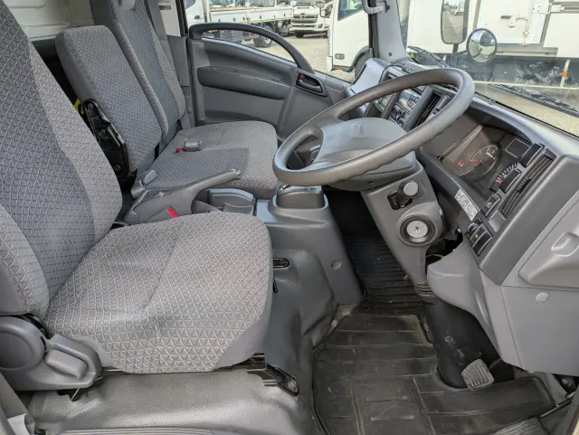 いすゞ エルフ TPG-NPR85AN(2WD)の写真38