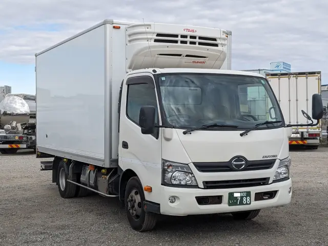 日野 デュトロ TKG-XZU710M(2WD)の写真1