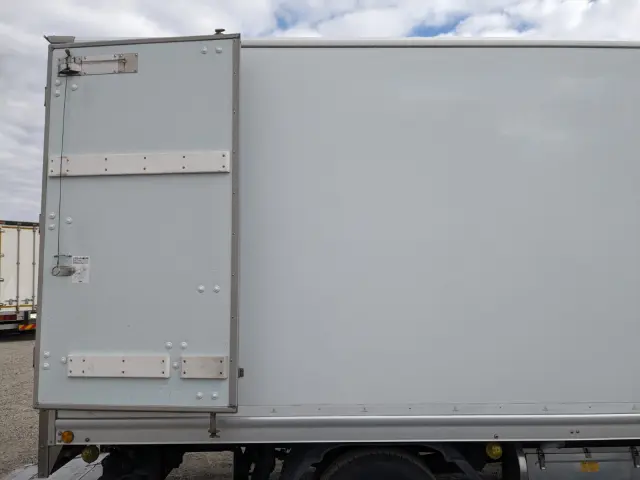 日野 デュトロ TKG-XZU710M(2WD)の写真32