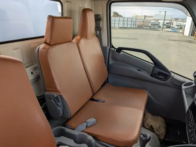 日野 デュトロ TKG-XZU700Mの写真33