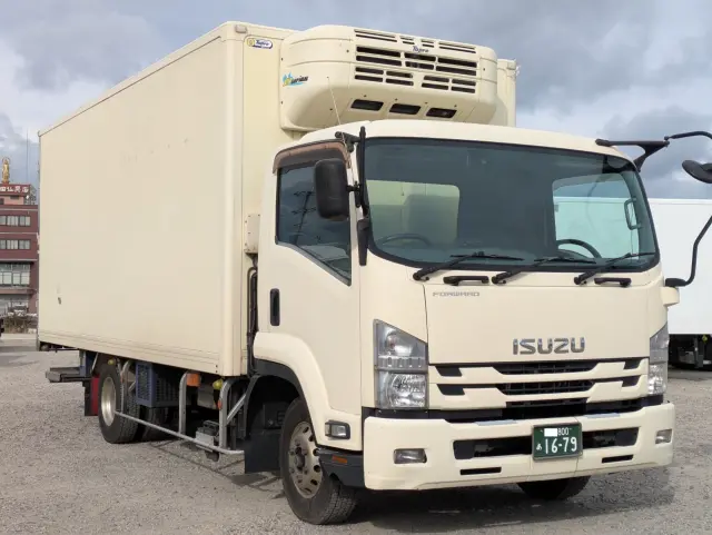 いすゞ フォワード TKG-FRR90T2の写真1