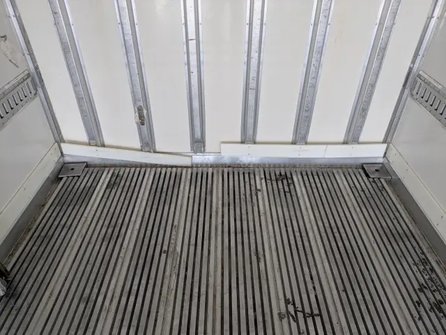 いすゞ フォワード TKG-FRR90T2の写真15