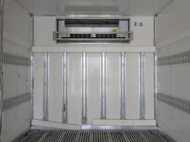 いすゞ フォワード TKG-FRR90T2の写真17