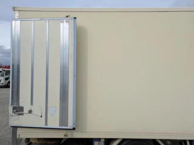 いすゞ フォワード TKG-FRR90T2の写真30