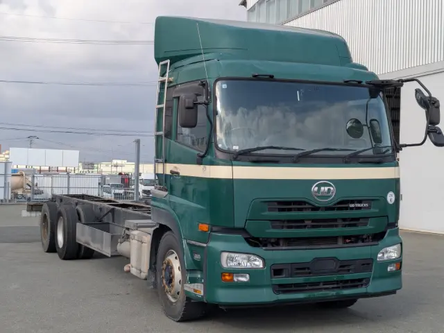 UD クオン QKG-CD5ZL(6x2)の写真2