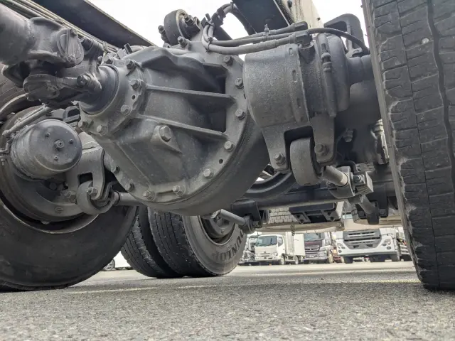 ＵＤ クオン QKG-CD5ZL(6x2)の写真10