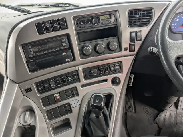 ＵＤ クオン QKG-CD5ZL(6x2)の写真23