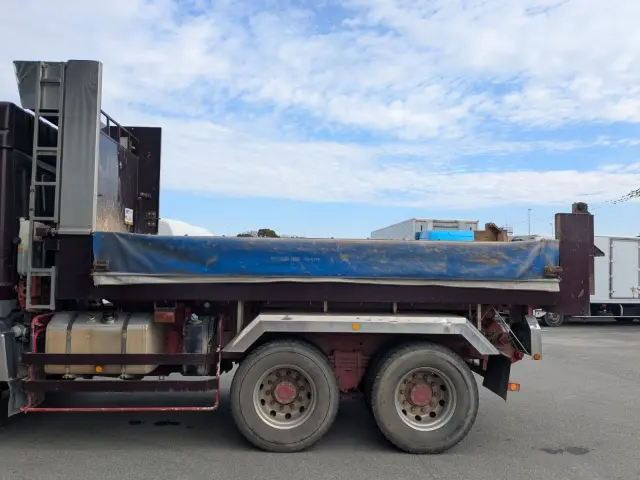 三菱 スーパーグレート QKG-FV60VX(6x4)の写真16