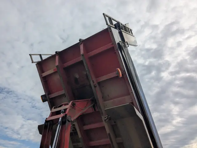 三菱 スーパーグレート QKG-FV60VX(6x4)の写真23