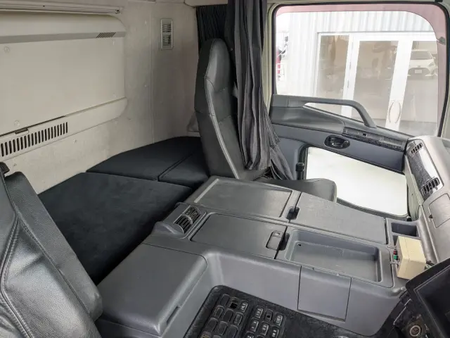 三菱 スーパーグレート QKG-FV60VX(6x4)の写真36