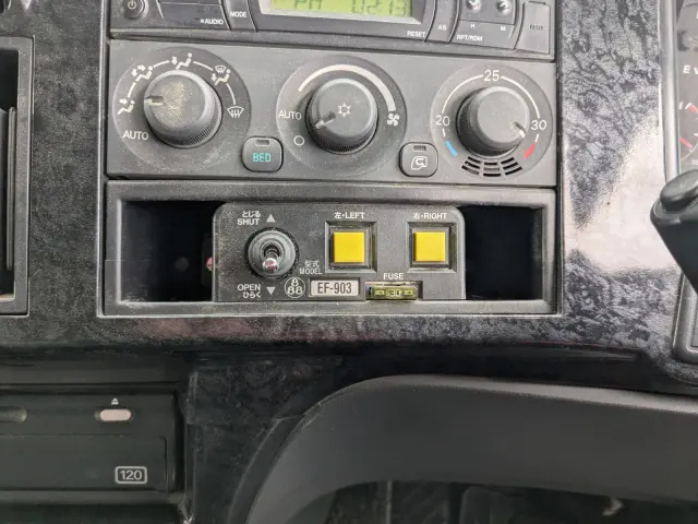 三菱 スーパーグレート QKG-FV60VX(6x4)の写真39