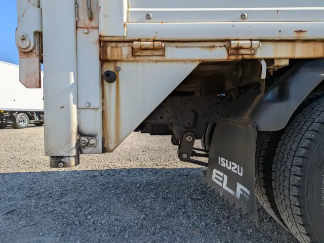 いすゞ エルフ TRG-NJR85A(2WD)の写真29