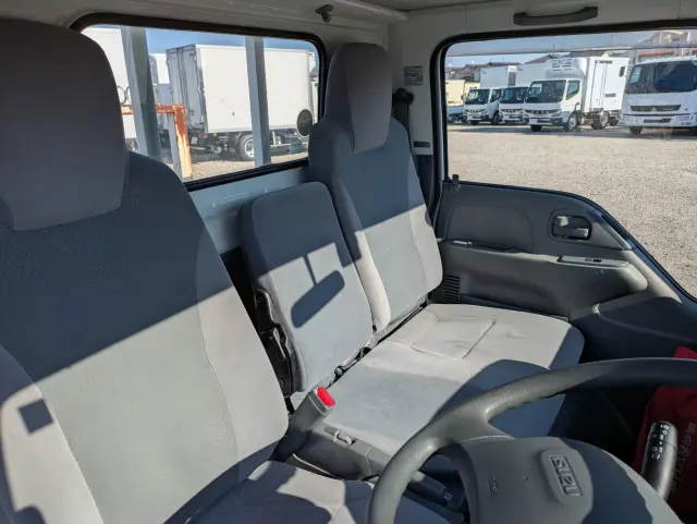 いすゞ エルフ TRG-NJR85A(2WD)の写真30