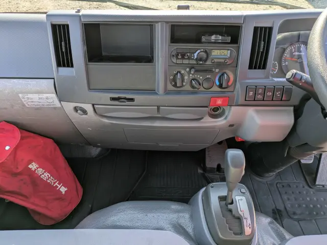 いすゞ エルフ TRG-NJR85A(2WD)の写真31