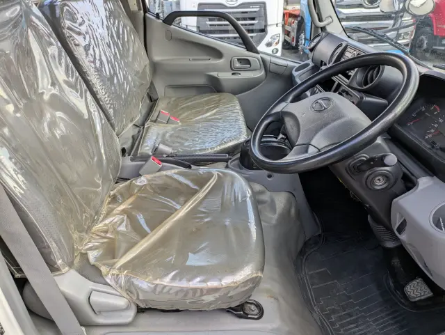 日野 デュトロ TPG-XZU650M(2WD)の写真33