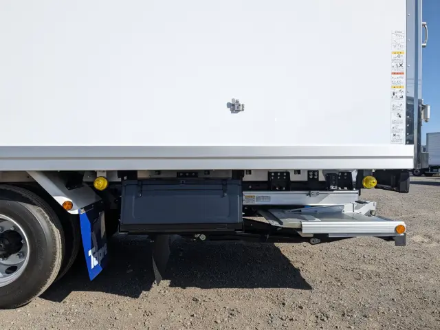 三菱 ファイター 2KG-FK65F(2WD)の写真24