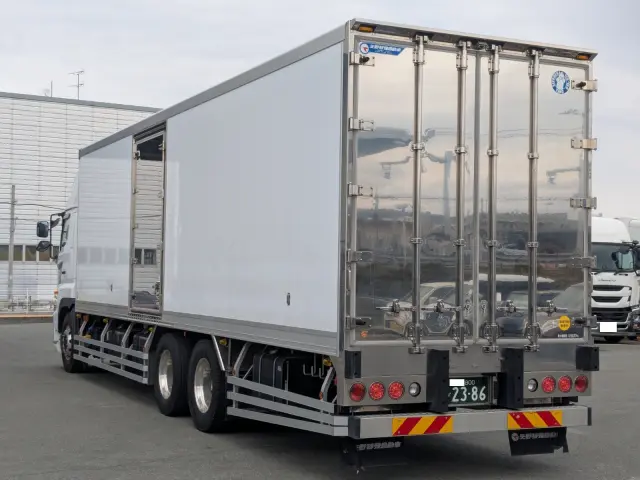 日野 プロフィア 2DG-FR1AHB(6x2)の写真4