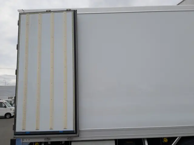 日野 プロフィア 2DG-FR1AHB(6x2)の写真17