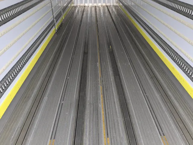 日野 プロフィア 2DG-FR1AHB(6x2)の写真23