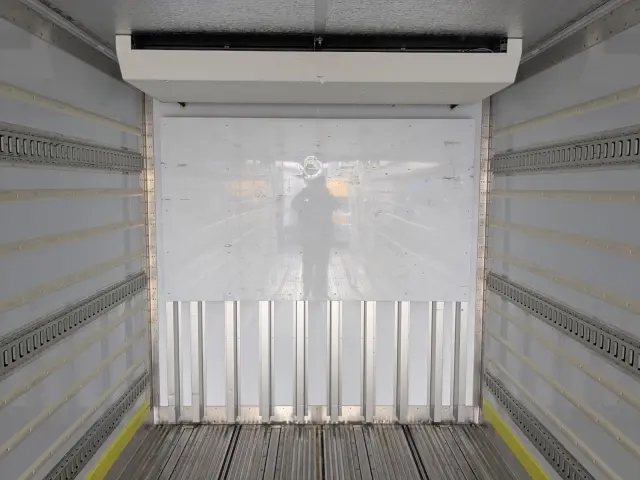 日野 プロフィア 2DG-FR1AHB(6x2)の写真24