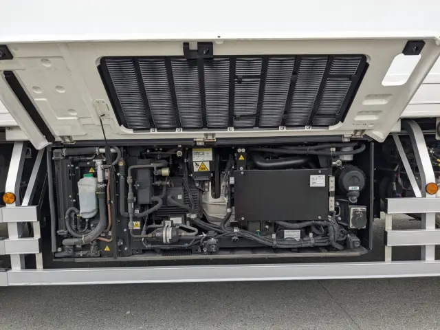 日野 プロフィア 2DG-FR1AHB(6x2)の写真33