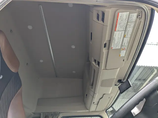 日野 プロフィア 2DG-FR1AHB(6x2)の写真35