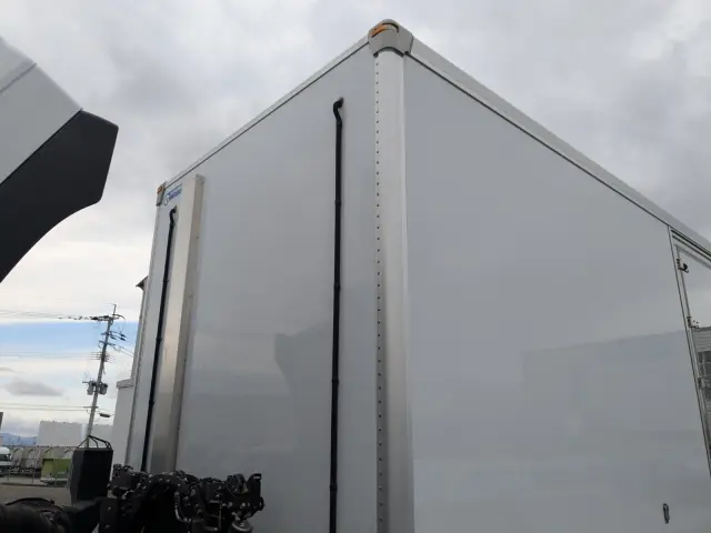 日野 プロフィア 2DG-FR1AHB(6x2)の写真47