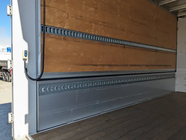 日野 デュトロ 2RG-XZU712M(2WD)の写真21