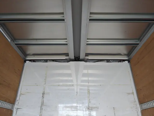 日野 レンジャー 2KG-FD2ABG(2WD)の写真19