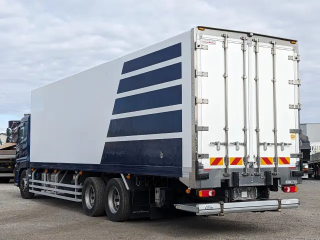 UD クオン 2PG-CD5CE(6x2)の写真4