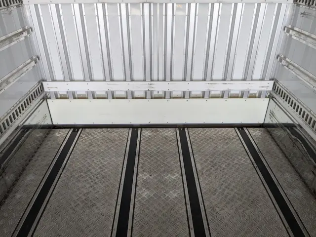 UD クオン 2PG-CD5CE(6x2)の写真17