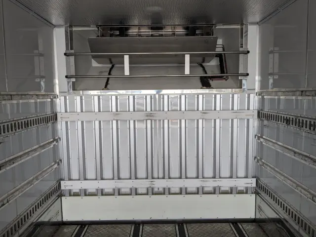 UD クオン 2PG-CD5CE(6x2)の写真19