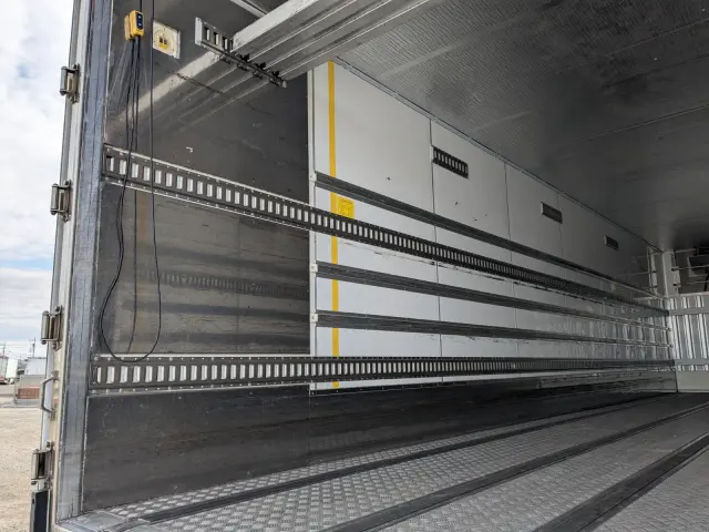 UD クオン 2PG-CD5CE(6x2)の写真22