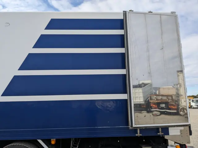 UD クオン 2PG-CD5CE(6x2)の写真23