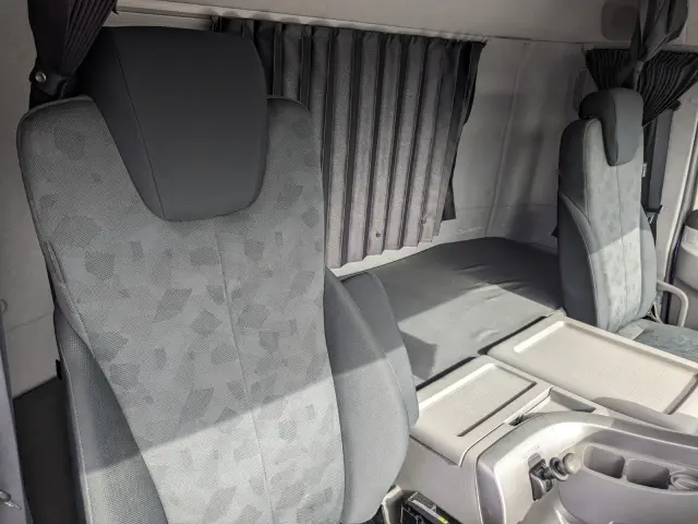 UD クオン 2PG-CD5CE(6x2)の写真39