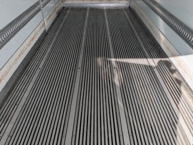 日野 レンジャー 2KG-FD2ABG(2WD)の写真30