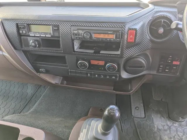 日野 レンジャー 2KG-FD2ABG(2WD)の写真37