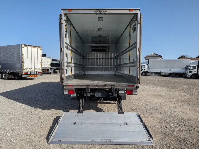 日野 レンジャー 2KG-FC2ABA(2WD)の写真8