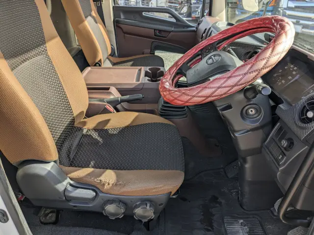 日野 レンジャー 2KG-FC2ABA(2WD)の写真37