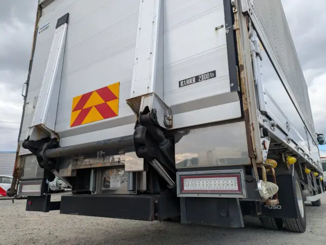 三菱 ファイター 2KG-FK65F(2WD)の写真9