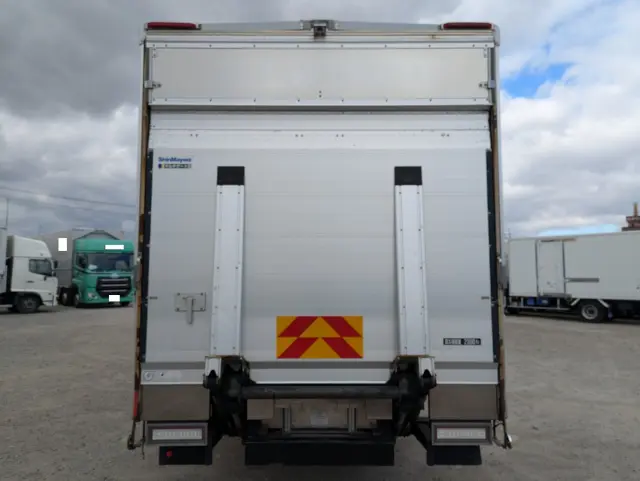 三菱 ファイター 2KG-FK65F(2WD)の写真10