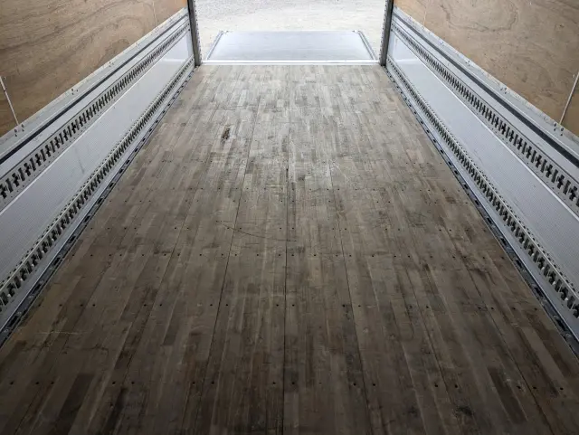 三菱 ファイター 2KG-FK65F(2WD)の写真18