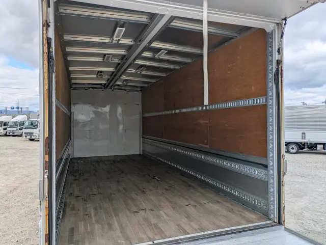 三菱 ファイター 2KG-FK65F(2WD)の写真20