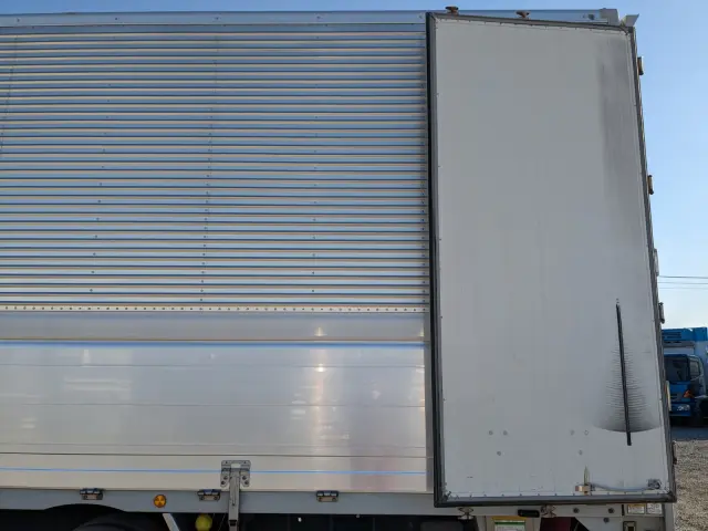 ＵＤ クオン 2PG-CG5CA(8x4)の写真18