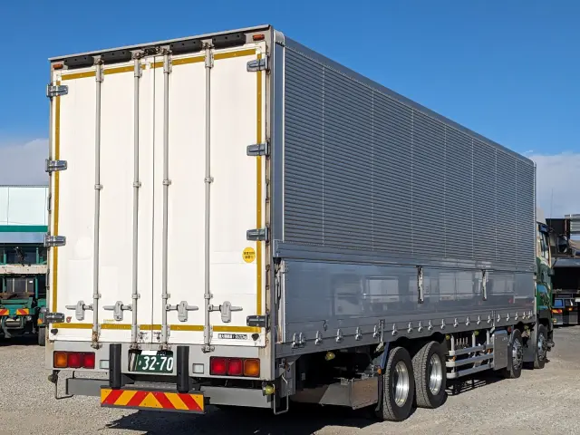 いすゞ ギガ 2PG-CYJ77C(8x4)の写真4