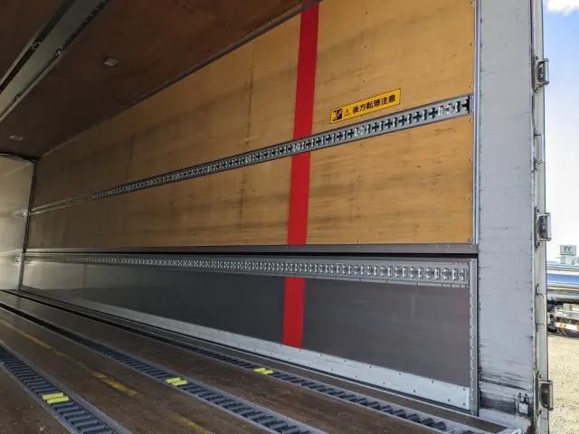 いすゞ ギガ 2PG-CYJ77C(8x4)の写真16